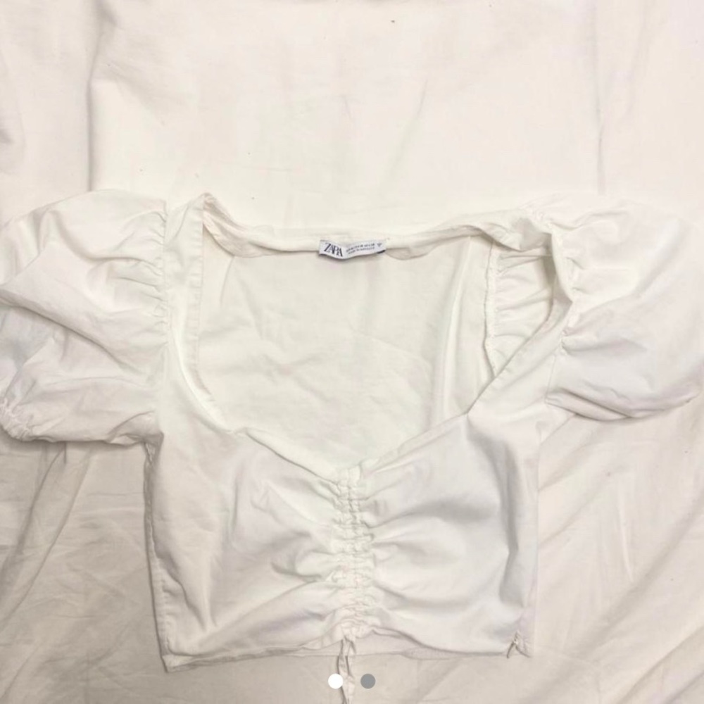 Zara puff sleeved crop top